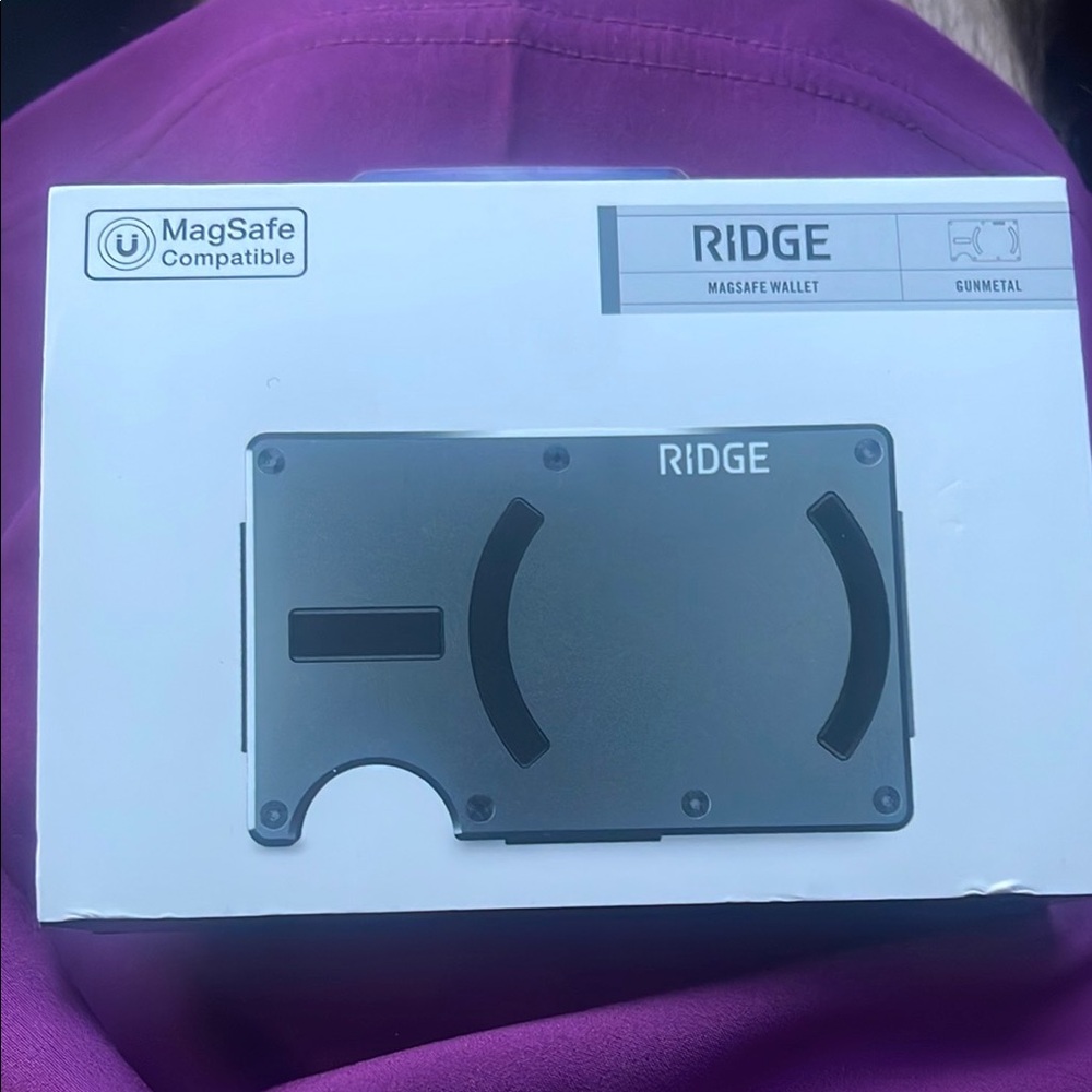 Ridge MagSafe Wallet in Gunmetal Gray